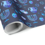 Papel De Regalo Feliz Fiesta Hanukkah Decoración Azul Hermosa<br><div class="desc">Feliz Fiesta Hanukkah Hermosa Decoración Azul, Festividad Judía, Papel Envuelto. Fondo judío de Hanukkah con símbolos tradicionales de Chanukah - dreidels de madera (hilatura superior), donuts, menorah de oro, velas, estrella de David y brillantes patrones de papel pintado de luces azules. Decoración del Festival Hanukkah. Jerusalén, Israel. Artesanías y Artículos...</div>