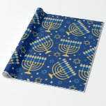 Papel De Regalo Feliz Hanukkah Estrella Azul de David Menorah Wrap<br><div class="desc">Hanukkah feliz,  velas,  estrella de David,  Menorah,  papel de envoltura de patrón azul.</div>
