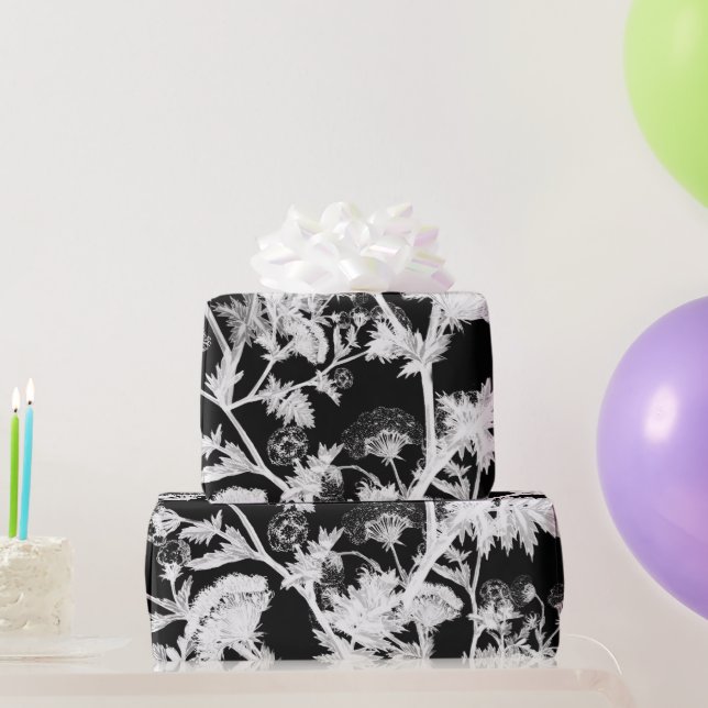 Papel De Regalo Floral blanca y negra (Regalos de fiesta)