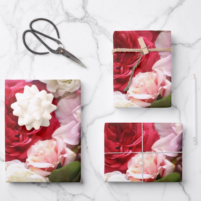 Papel de regalo floral con rosas rojas, 3 hojas (Anverso)
