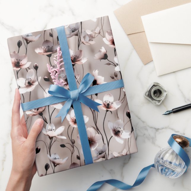 Papel De Regalo Flores delicadas y enredaderas fluidas — Sofistica (Regalar)