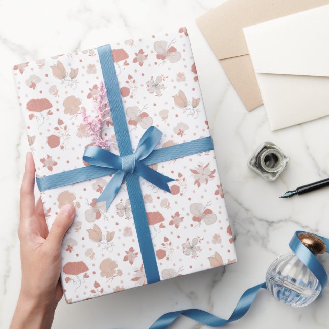 Papel De Regalo Flores Dibujadas sobre Blanco (Regalar)