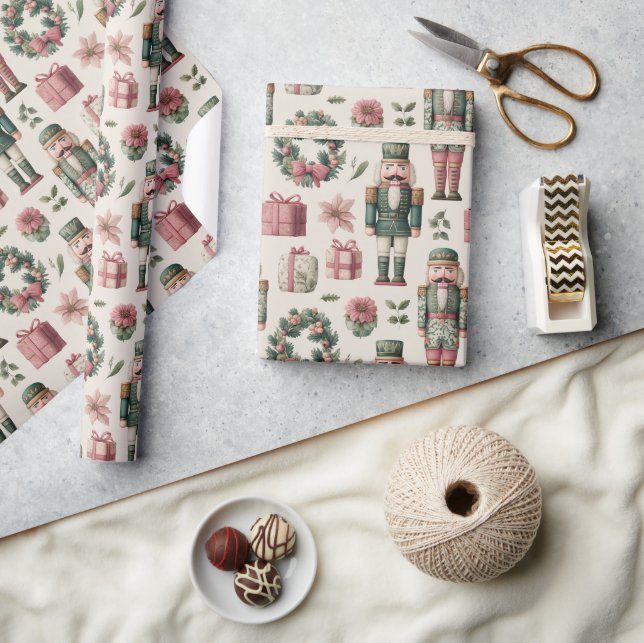 Papel De Regalo Flores exuberantes con cascanueces navideño (Artesanía)