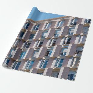 PAPEL DE REGALO FOTO DE BAJO ÁNGULO DEL EDIFICIO DE CONCRETO GRIS