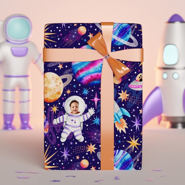 Papel De Regalo Fotografía de astronautas sobre cohetes y planetas (Astronaut Outer Space Rockets & Planets Photo Wrapping Paper)
