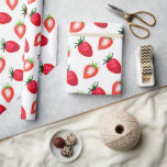 Papel De Regalo Fresas de color de agua dulce<br><div class="desc">Este elegante papel de envoltura es perfecto para envolver regalos para cumpleaños,  duchas de bebé,  duchas de novias y cualquier otro tipo de celebración dulce. El diseño está decorado con fresas acuáticas pintadas a mano sobre un fondo blanco y fresco que hará las delicias de esta persona especial.</div>