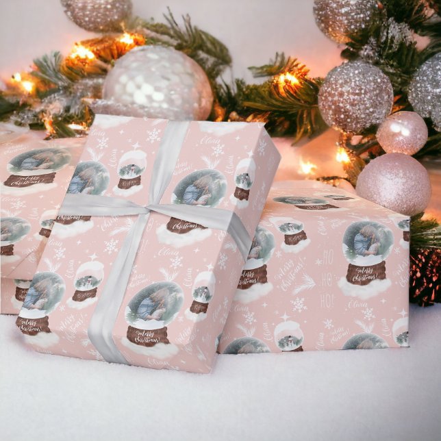 Papel De Regalo Fun alegre foto de ilustracion de Navidad con glob (Fun merry Christmas illustration photo snowglobe Wrapping Paper pink)
