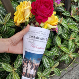 Papel De Regalo Galentines Day Periódico Flores Bouquet Litros