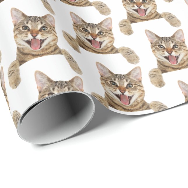 Papel De Regalo gato de tabby sonriente sobre blanco (Esquina del rollo)