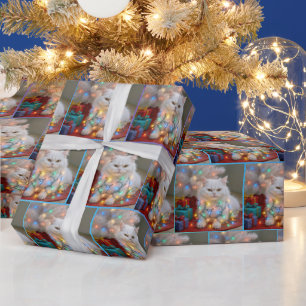 Papel De Regalo Gato Persa de Navidad enredado en luces navideñas