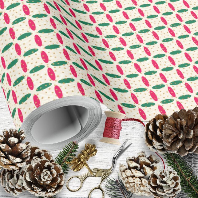 Papel De Regalo Geométrico verde rojo navidad con piezas de carame (Christmas Red Green Geometric with Caramel Pieces Wrapping Paper Rolls by Leapfroglisics Shop)