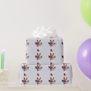 Papel De Regalo Giraffe con gafas soplando chicle rosa