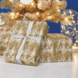 Papel De Regalo Glam Gold Floral Purpurina Merry Christmas Script<br><div class="desc">Este papel de envolvimiento moderno y brillante incluye las palabras "Feliz Navidad" en un fondo metalizado de arce blanco sobre un fondo  de imitación dorada y decorado con un brillante patrón floral purpurina.</div>