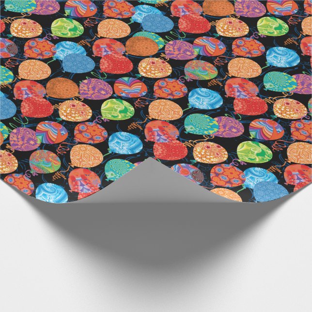 Papel De Regalo Globos de cumpleaños modernos sobre negro (Esquina)