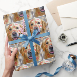 Papel De Regalo Golden Retriever con Besos de Labial Rojo