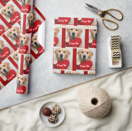 Papel De Regalo Golden Retriever Con una Almohada de Corazón Rojo
