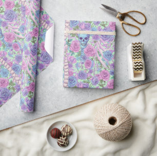Papel De Regalo Gótico Pastel Floral Calavera y Huesos Rosas