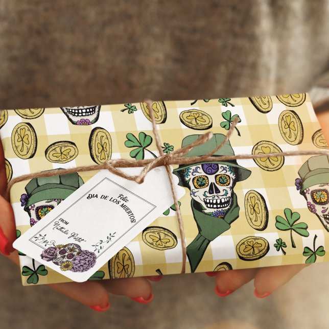 Papel De Regalo Graciosa y festiva calavera de azúcar irlandesa am (Funny & festive, these Irish sugar skulls are wearing hats and scarves and spreading luck and cheer!)