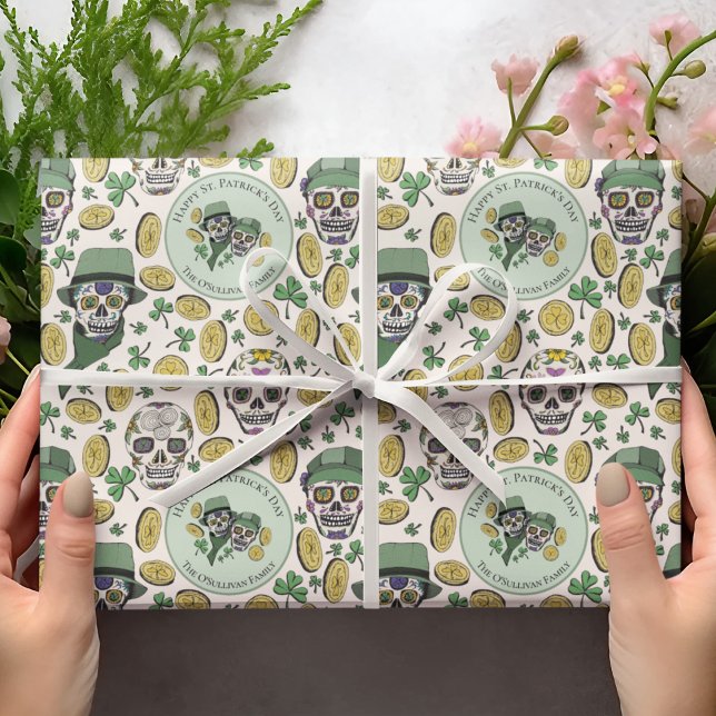 Papel De Regalo Green St Patrick's Day Personalizado irlandés del  (Custom St Patrick's Hand-Drawn Design in Black Ink. Irish Sugar Skulls Dressed in Hats & Scarves. )