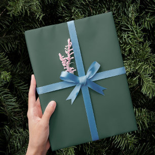 Papel De Regalo Green wrapping paper, perfect for birthday gifts