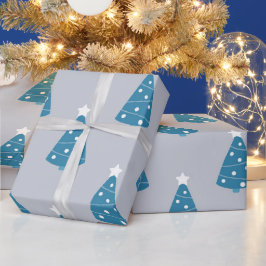 PAPEL DE REGALO GRIS CON ÁRBOLES AZULES Y BLANCOS DE NAVIDAD