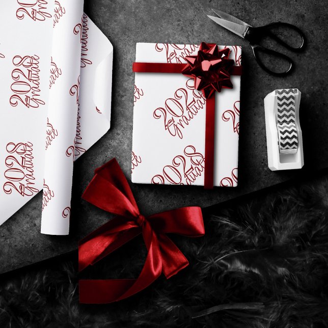 Papel De Regalo Guión para graduados de Crimson | Año Rojo Moderno (Subido por el creador)