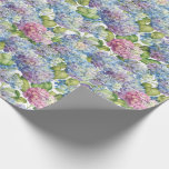 Papel De Regalo Hidrangeas rosas azules en floral de sangre<br><div class="desc">Si te encantan las hortensias,  ciertamente disfrutarás el adorable patrón en este periódico.  Las hortensias florecientes se muestran en agradables tonos,  desde rosa hasta azul,  pasando por lavanda,  lo que lo convierte en un regalo ideal para bodas y otras ocasiones especiales.</div>
