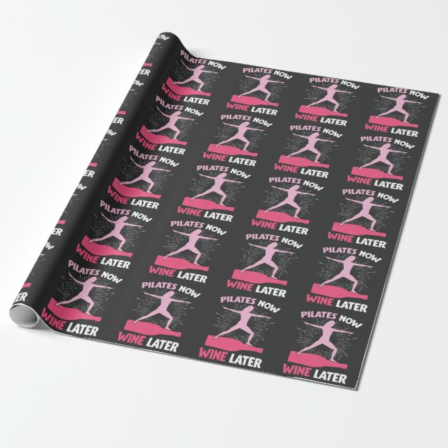 Papel De Regalo Hilarious Pilates atleta mujer que bebe vino (Desenrollado)