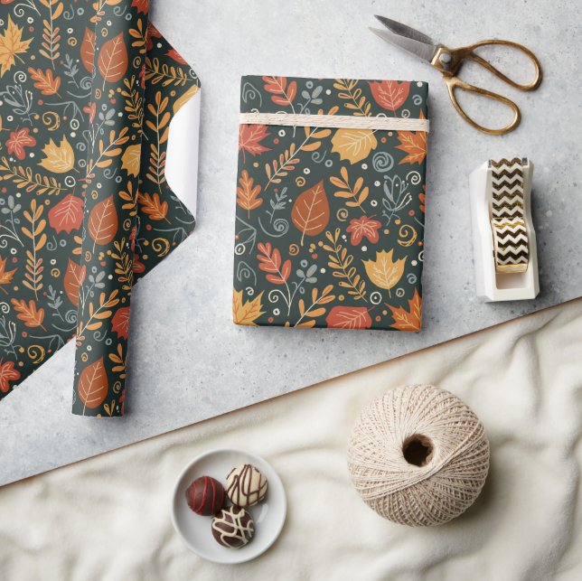 Papel De Regalo Hojas de Otoño Boho Caprichosas sobre Negro (Artesanía)