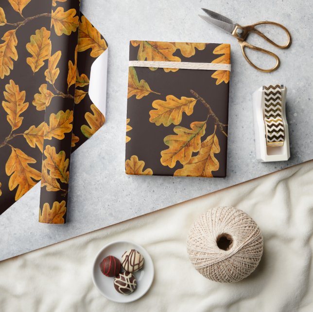 Papel De Regalo Hojas de roble otoñales en marrón oscuro (Artesanía)