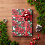 Papel De Regalo Hojas verdes de Poinsettias Rojas<br><div class="desc">Bellas Poinsettias rojas y verdes hacen un precioso papel de envoltura</div>