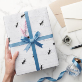 Papel De Regalo Hormigas Negras sobre Madera Encalada