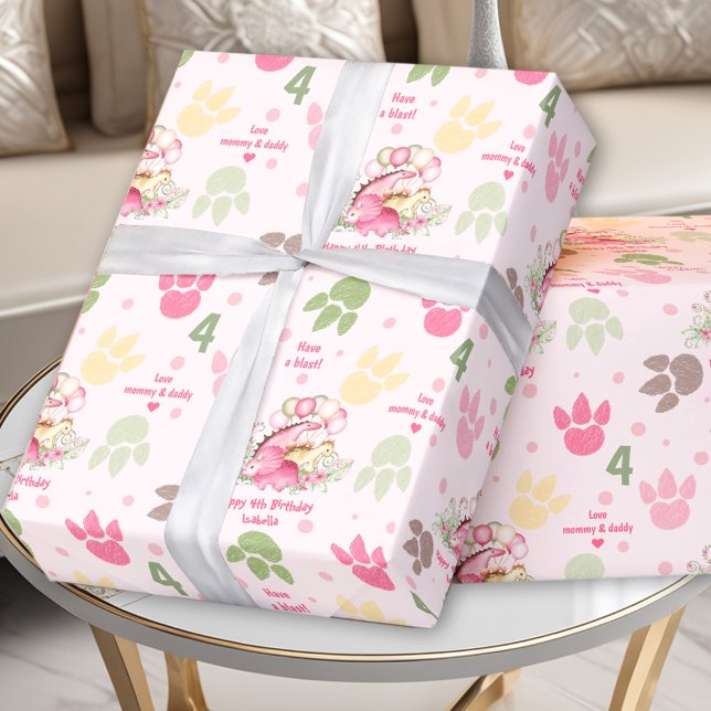 Papel De Regalo Huellas de dinosaurio Chica rosa Nombre de cumplea (Dinosaur Footprints Pink Girl Birthday Name Text Wrapping Paper)