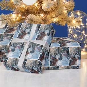 Papel De Regalo Husky siberiano mirando a un hombre de nieve