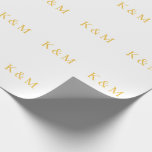 Papel De Regalo Iniciales de monograma Novia Novio Nombre de la pa<br><div class="desc">Diseñado con plantilla de texto para iniciales monogramadas que puedes personalizar. También puedes cambiar los colores como desees.</div>