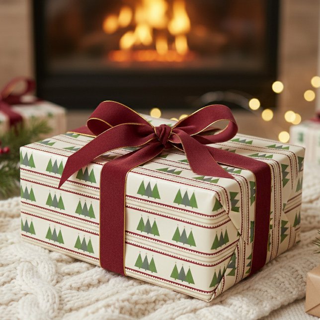 Papel De Regalo Knit moderno Árboles navideños verdes y rojos (Geometric trees in shades of green with toasted gold accents. Cranberry red postage stamp stripes.)