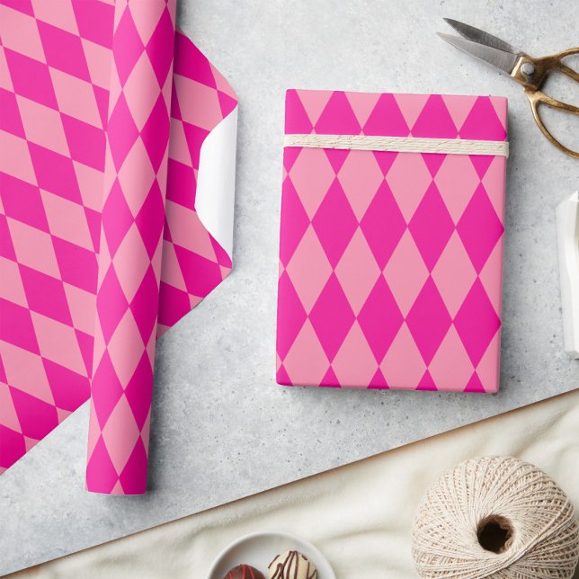 Papel De Regalo Light and Dark Pink Harlequin Diamonds Checkers  (Subido por el creador)