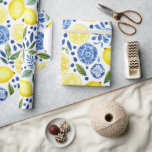 Papel De Regalo Limones Mediterráneos Baldosas Azules<br><div class="desc">Un diseño elegante con fondo de baldosa azul y limones.</div>