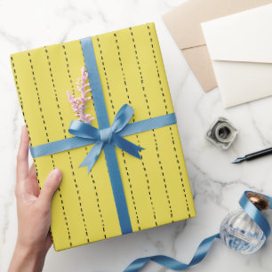 Papel De Regalo Líneas discontinuas sobre amarillo