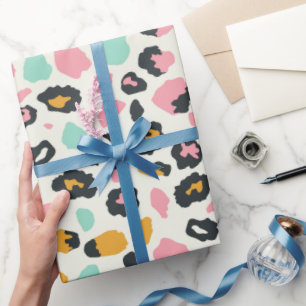 Papel De Regalo Lugares de leopardo rosado del pastel de Safari