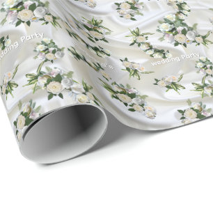 Papel De Regalo Lujosa seda blanca fluida y rosas blancas.