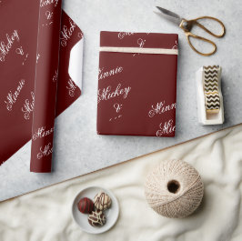 Papel de regalo marrón con nombre de pareja elegan