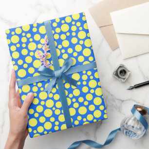 Papel De Regalo Melocotones amarillos en un fondo azul cielo
