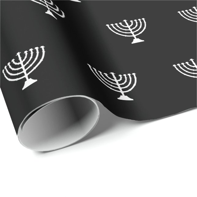 Papel De Regalo Menorah judía elegante, blanca y negra Hanukkah (Esquina del rollo)