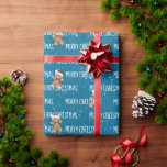 Papel De Regalo MERRY CHRISTMAS Textos Con Hombres De Gengibre<br><div class="desc">Blanco MERRY NAVIDAD texto con hombres de pan jengibre y copos de nieve sobre fondo azul acuático. El texto se puede editar. Se puede cambiar el color de fondo.</div>
