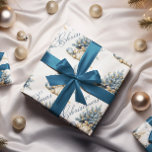 Papel De Regalo Merry Christmas Tree Gold Blue Calligraphy<br><div class="desc">Encajar los regalos de Navidad de este año con nuestro delicioso Libro de envolvimiento de caligrafía azul de oro del árbol de navidad. Presenta un bonito diseño acuático pintado a mano, con un brillante árbol de Navidad representado en tonos oro y azul. El árbol está adornado con delicados adornos y...</div>
