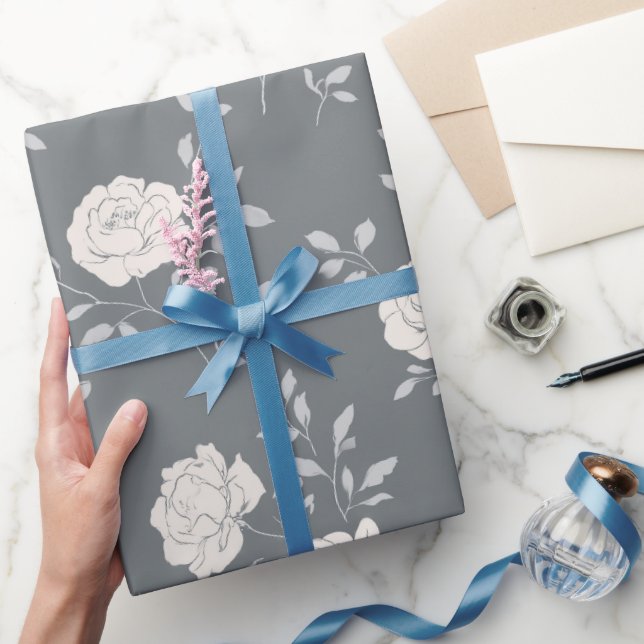 Papel De Regalo Minimal Soft Grey Rose White Floral Pattern (Regalar)