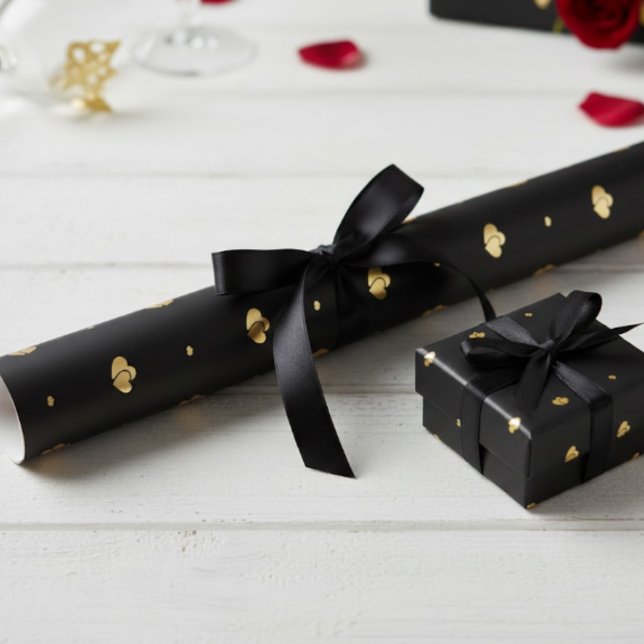 Papel De Regalo Minimalist Luxury Interlocking Gold Hearts on Blac (Subido por el creador)