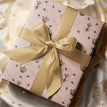 Papel De Regalo Moda Rubor Rosa Real Reina Abeja y Corona de Oro<br><div class="desc">Cree una elegante presentación de regalo con esta moda Rubor Pink Wrapping Paper. Presentando un patrón aparentemente inexistente de mi ilustracion hecho a mano de la abeja reina y su corona dorada, zumbando así y así. Las palabras dibujadas a mano en oro, "Queen Bee" están esparcidas por todo el patrón....</div>