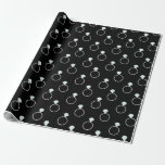 Papel De Regalo Modelo del anillo de diamante - negro<br><div class="desc">Papel de embalaje negro con un modelo de los anillos de diamante. ¡Perfeccione para los bodas,  las celebraciones del compromiso,  y las duchas nupciales!</div>